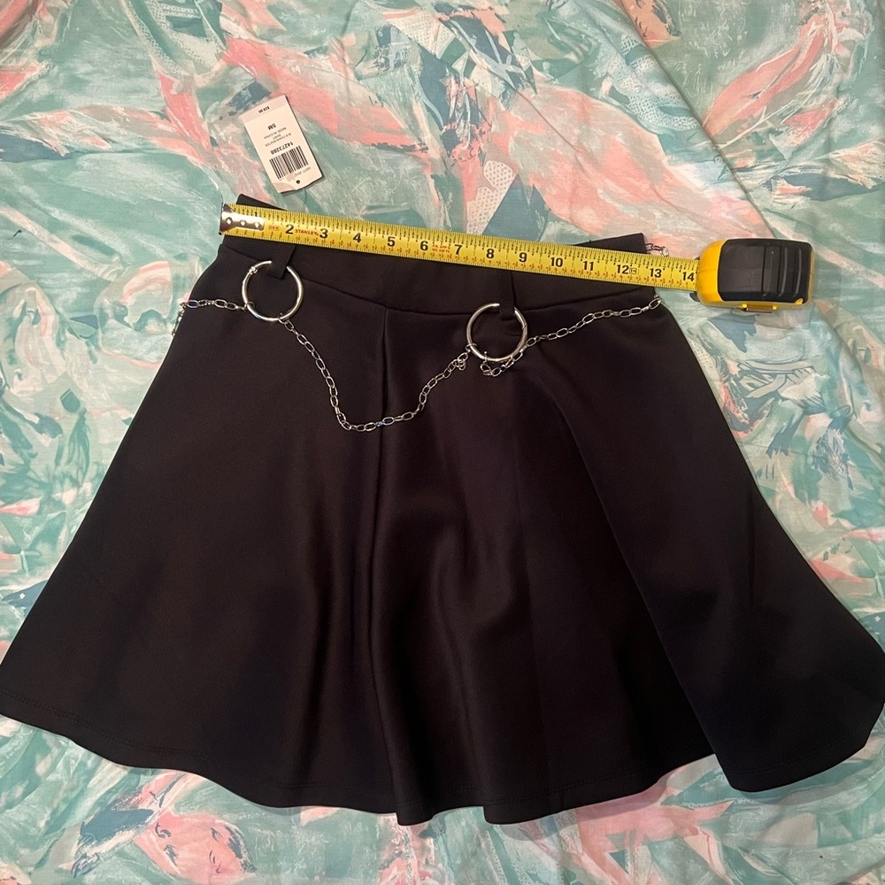 Hot Topic Black Skirt with Chain - Picture 10 of 10